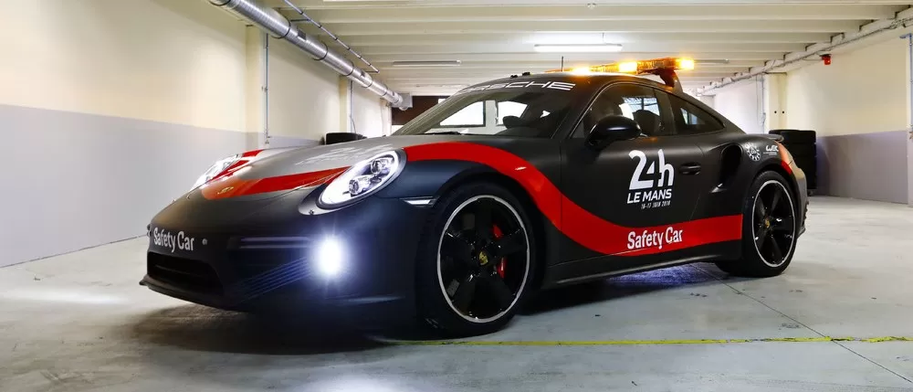  Porsche предоставляет автомобили безопасности и техподдержки для чемпионата FIA WEC до 2020 года